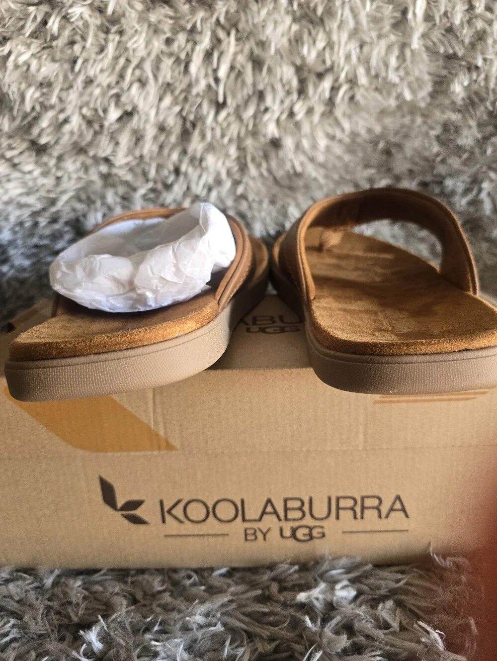 Koolaburra Men’s Chestnut Suede Toe-Post Sandals